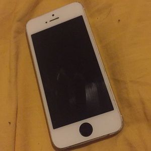 iPhone 5 (iCloud locked)